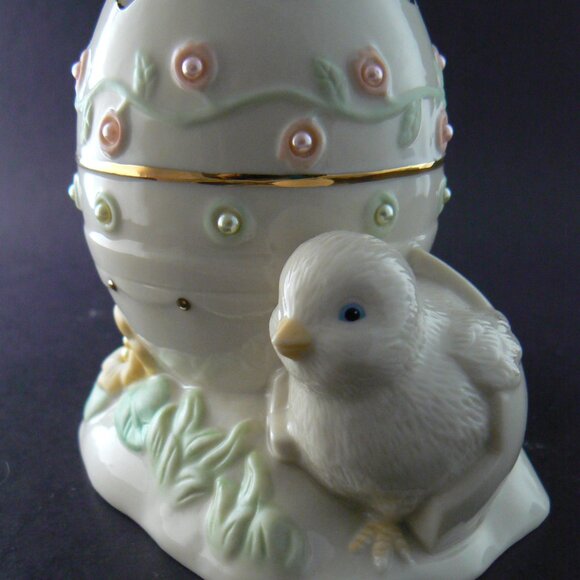 LENOX PETALS & PEARLS CHICK BUD VASE - Picture 2 of 12